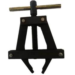 Chain tightener, harvester chain tightener, chain tightener, chain tool, chain artifact, chain tool bag