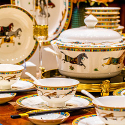 Dishes and Bowls Set for Home Use, European-Style Year of the Horse Tableware, Jingdezhen Bone China Tableware, Nordic Ceramic Rice Bowl and Plate Combination, Gift-Giving