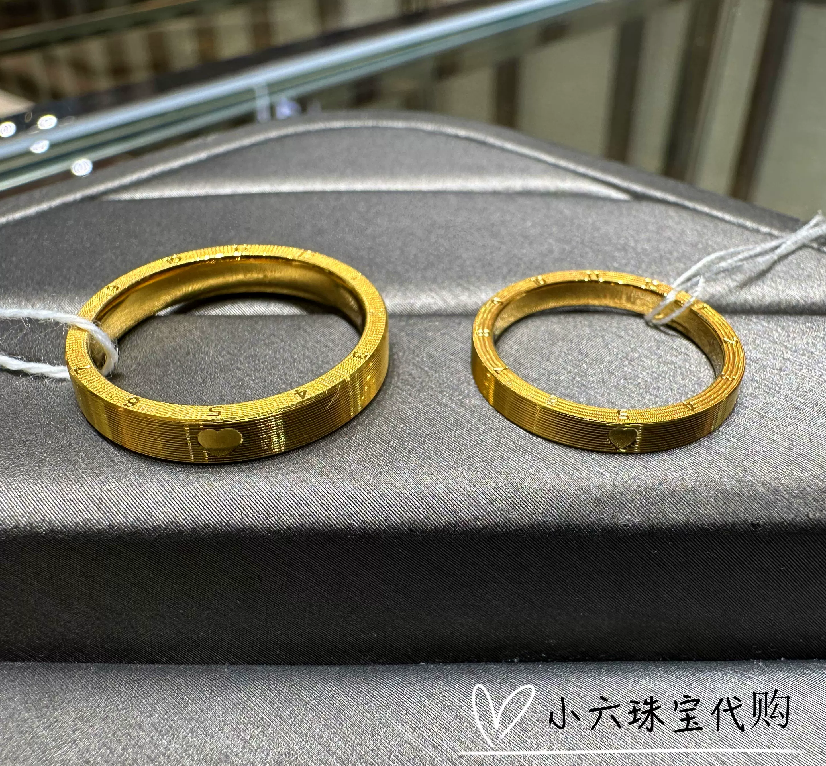 周大福520爱心足金黄金戒指 时钟情侣款对戒指环纯金素金专柜正品