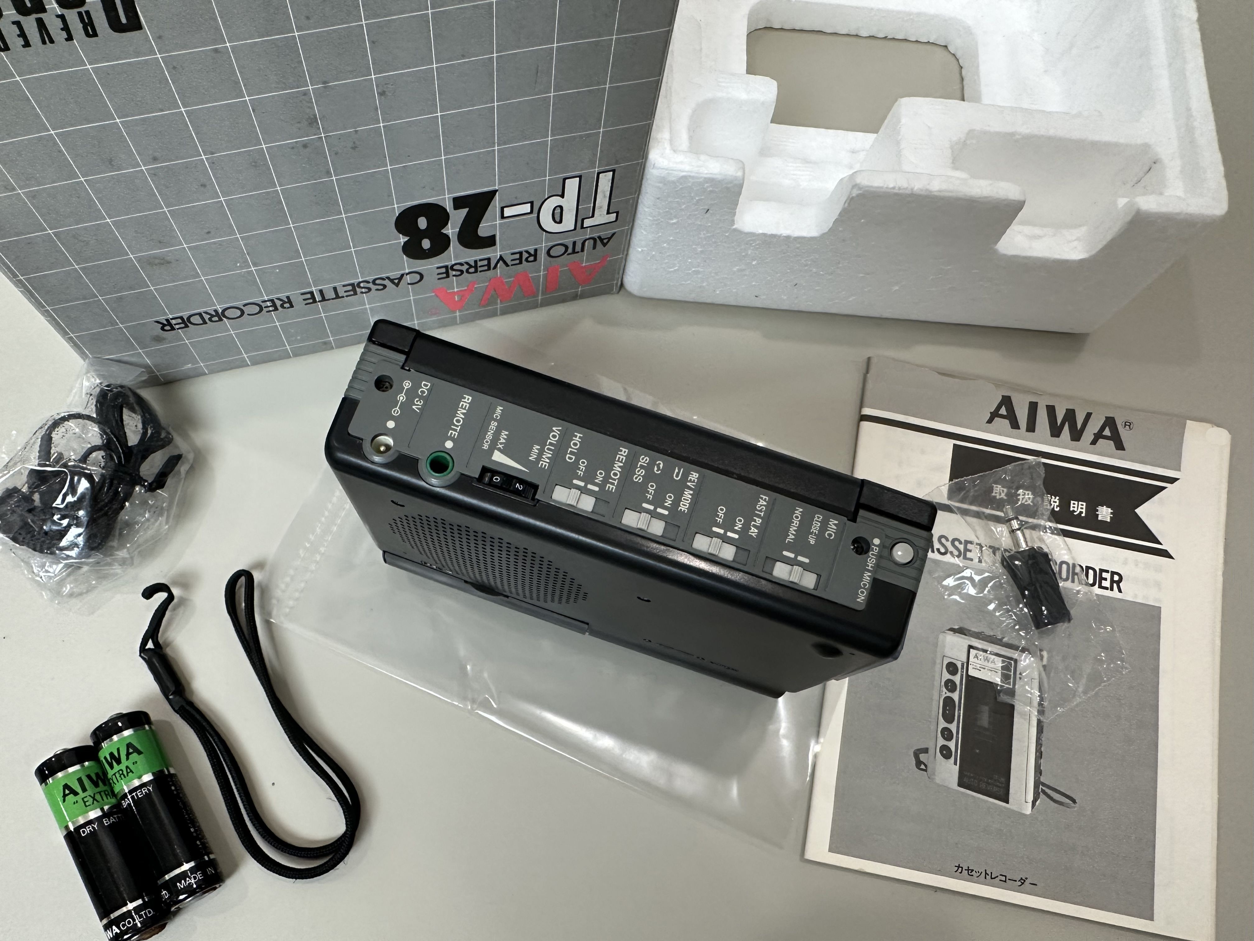 アイワ AIWA TP-28 カセットテープレコーダー アイワ AIWA TP-28 カセットテープレコーダー