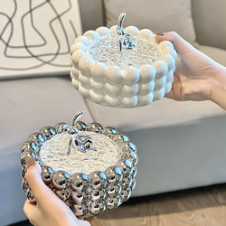 Light Luxury Ceramic Ashtray for Home Use in the Living Room, with a High-End Feel, Creative and Unique Design, High-Class and Elegant, Anti-Fly Ash Ornament