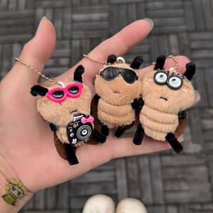 
Cartoon plush cute little cockroach pendant student couple school bag animal doll best friend gift key chain accessories