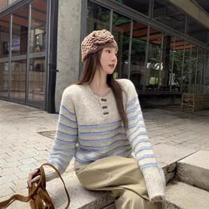 
Striped horn button round neck knitted pullover autumn and winter new Korean fashion versatile sweater tops for women
