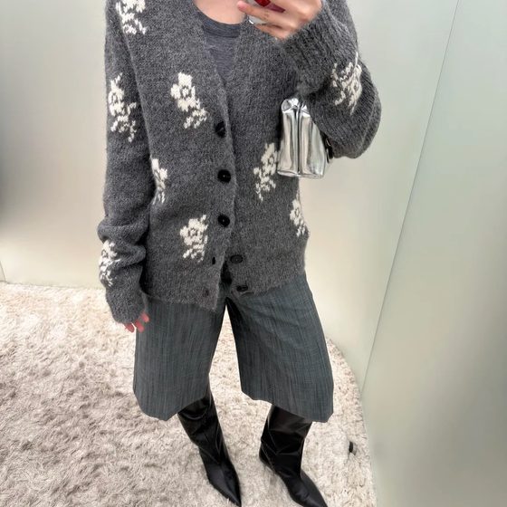 
Correct version] V-neck printed casual loose knitted cardigan for women autumn and winter long-sleeved petite sweater jacket for women