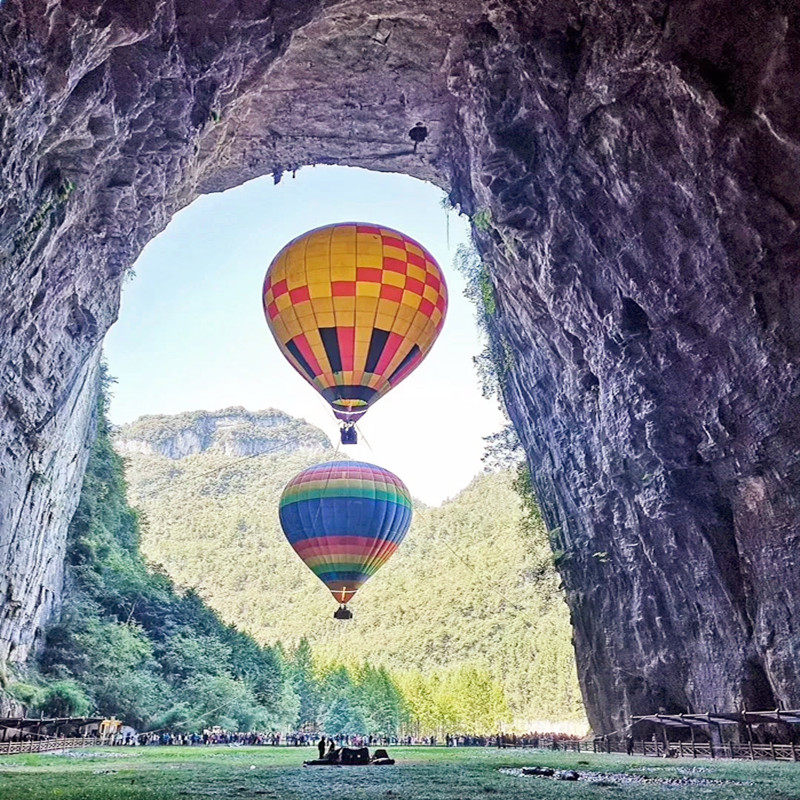 热销款-恩施旅游5天4晚大峡谷清江地心谷梭布垭女儿城五日游含餐/