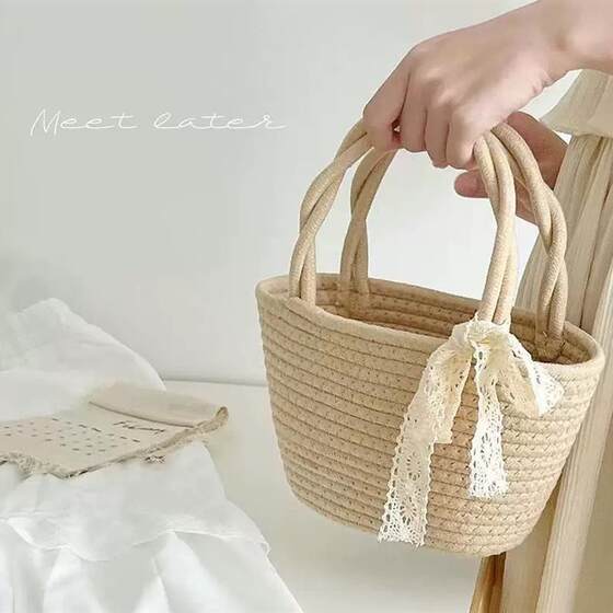 This year's popular autumn and winter flower bags for women 2025 spring and summer niche design straw woven handbags fresh crossbody