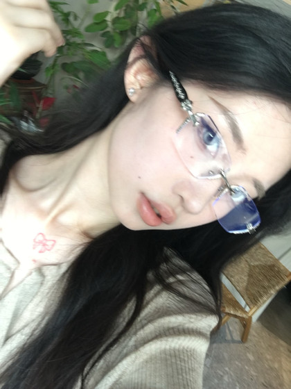 
Pure desireless frameless glasses heavy metal craft glasses frame high intelligence boundless flat light glasses women y2k retro hot girl