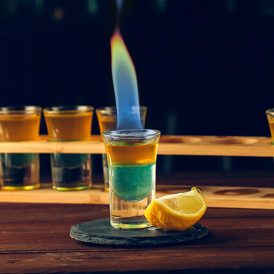 Vodka wine glasses agave the Lilian SHOT Cup Bomb Cup Blossom Vietnan Wine Base Barter Cocktail Birou