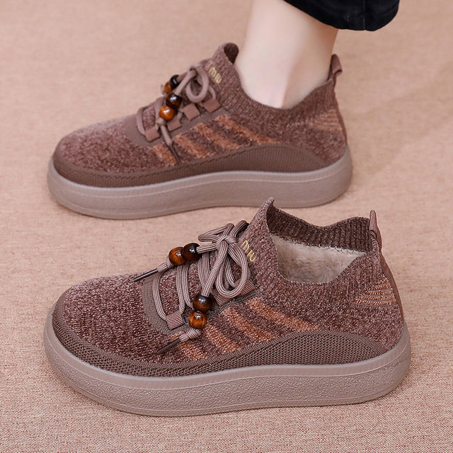 2025 Winter New Old Beijing Cotton Shoes Women's Velvet Thickened Warm Anti-Ski Ground Boots One-Step Mom Cotton Boots