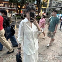 French Old Money Style White V-Neck Cotton and Linen Shirt for Women, Summer Thin Loose Fit, Lazy Style Shirt with a High-End Feel