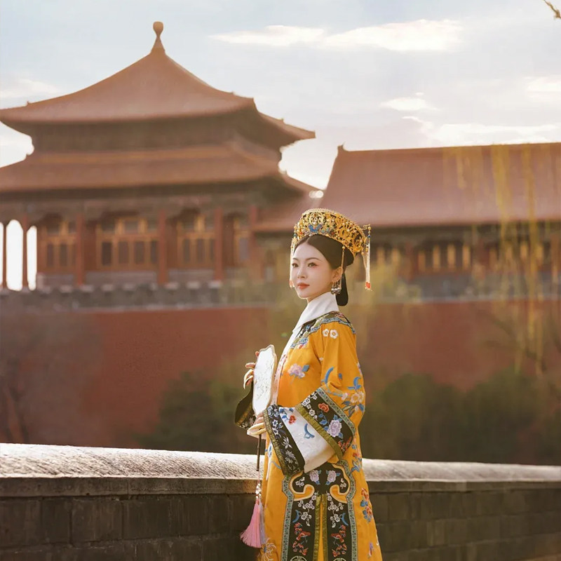 希尔顿小团含机票深圳到北京旅游5天4晚跟团游故宫恭王府升旗长城