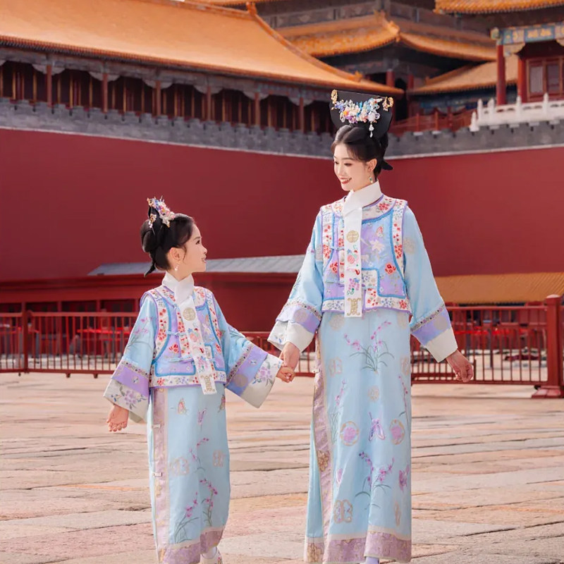 不早起住二环5钻希尔顿9人小团北京旅游4天3晚跟团游故宫长城升旗