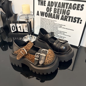 
Thick-soled Roman sandals for women 2026 new summer all-match lightweight casual soft-soled platform high heels