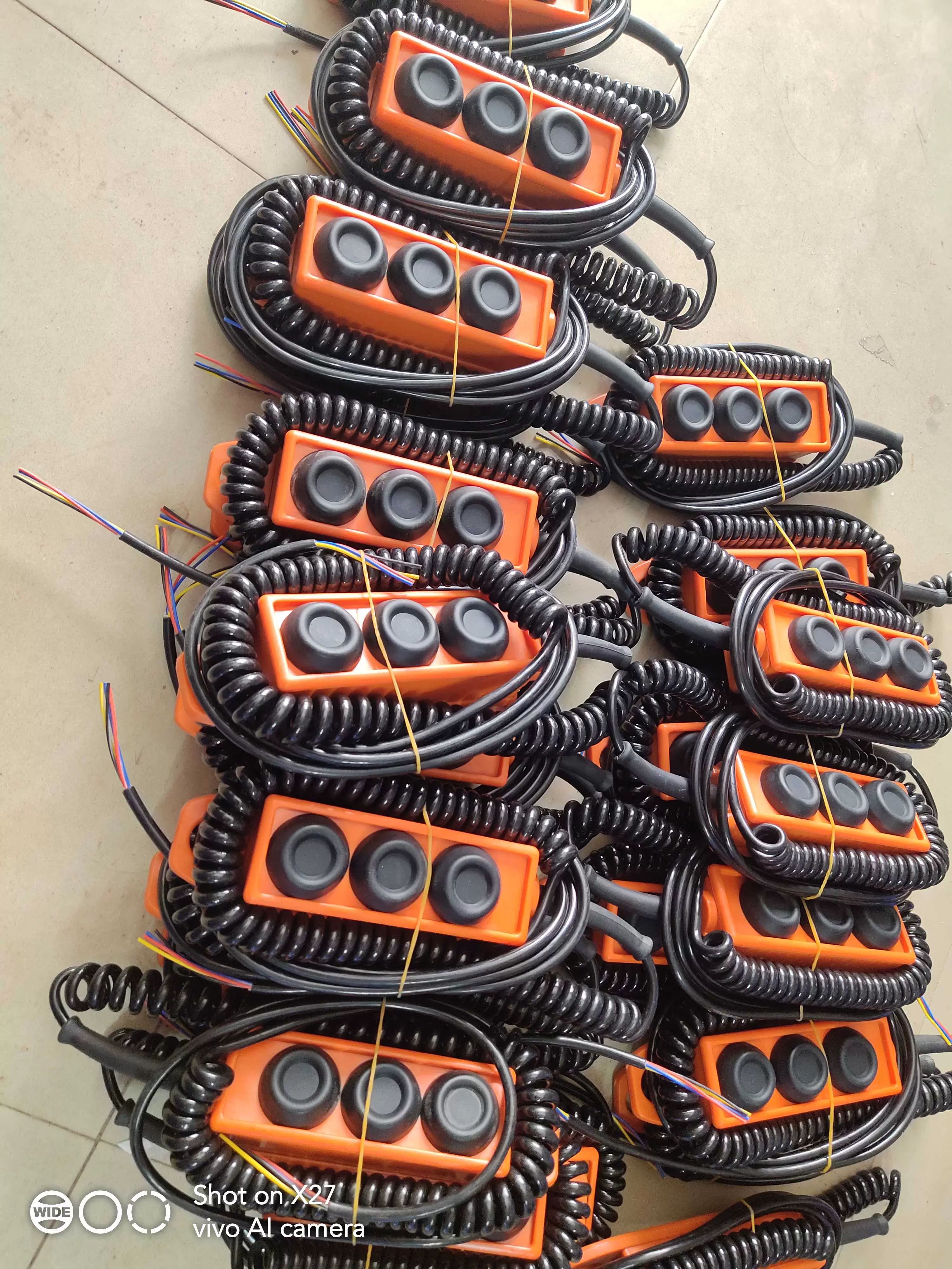 港版汽車尾板磁鐵開關雙控電機配件歐洲規格