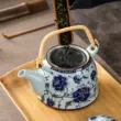 Ấm trà công suất lớn, tách trà, ấm pha trà, pha trà tại nhà, gốm sứ trắng xanh, bộ trà cổ điển Trung Quốc có đầu lọc bình trà điện bộ ấm chén camellia Ấm trà - Bộ ấm trà