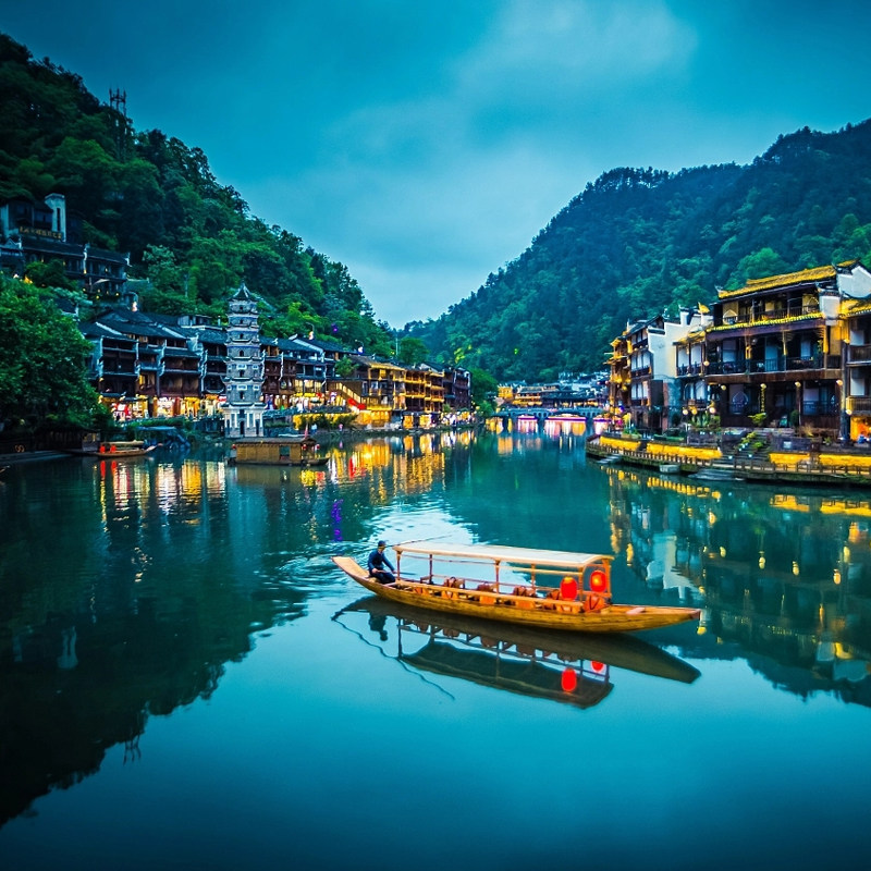 小团 一价全含 张家界旅游5天4晚纯玩凤凰古城森林公园天门山跟团