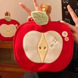 Cute Portable Apple-Shaped Cosmetic Bag for Women, Large Capacity Skincare and Toiletry Bag, Travel Organizer with Compartments