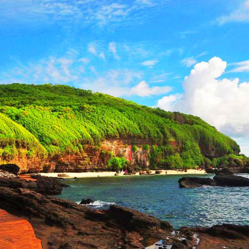 (一单一团含动车)北海涠洲岛2天1晚北海银滩老街涠洲岛海鲜烧烤