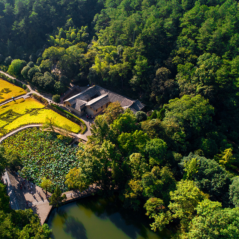 长沙直达韶山 毛泽东故居纪念馆铜像广场纪念园韶峰滴水洞一日游