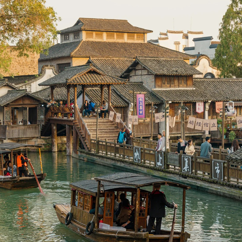 【广州出发】可乐迪士尼上海东方明珠塔乐高塔索中心纯玩跟团3日