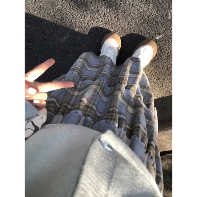 All-match splicing wasteland style wool skirt for women in autumn and winter 2025 slim plaid small a-line cake long skirt