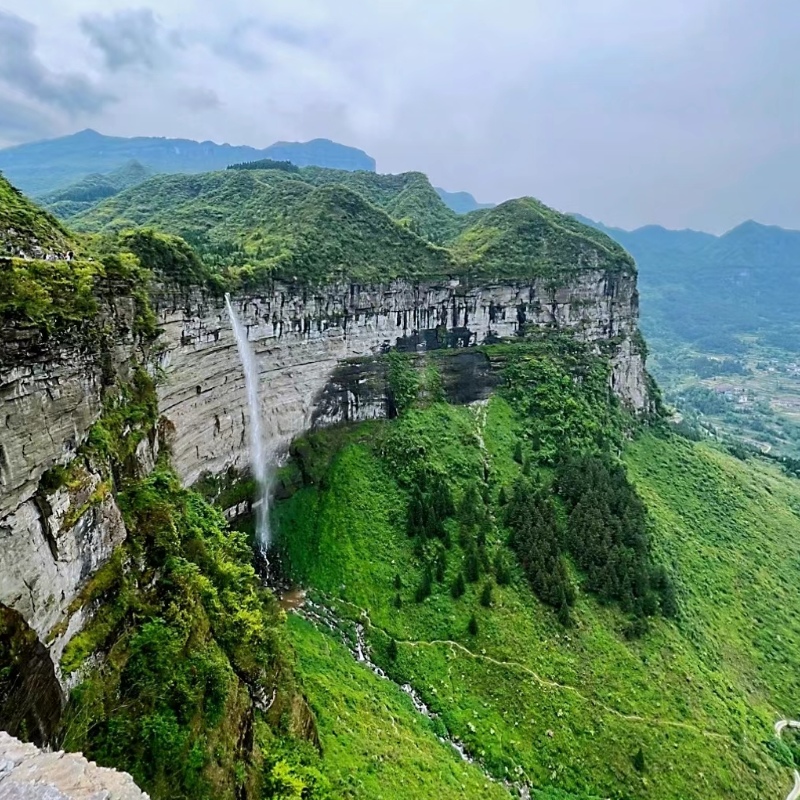 重庆跟团旅游5天4晚重庆乌江画廊金佛山武隆仙女山天生三桥洪崖洞