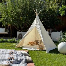 Outdoor Picnic Camping White Indian Children's Tent Triangular Indoor and Outdoor Playhouse for Boys and Girls Small House