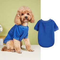 A variety of new pet clothing for autumn and winter to choose from, fashionable classic solid color warm Chihuahua Schnauzer Bichon sweatshirt