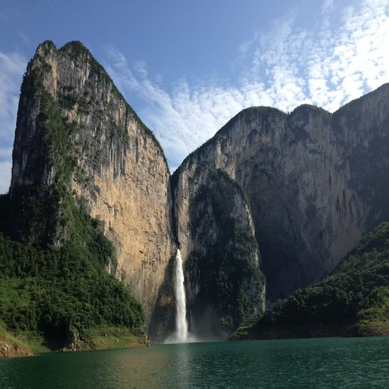 2天1晚丨恩施腾龙洞+恩施大清江+酒店住宿1晚,纯玩无购物