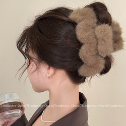 Large Plush Hair Clip for Women, 2024 New Winter Style, Suitable for Thick Hair, Shark Clip with a High-End Feel, Furry Claw Clip for the Back of the Head