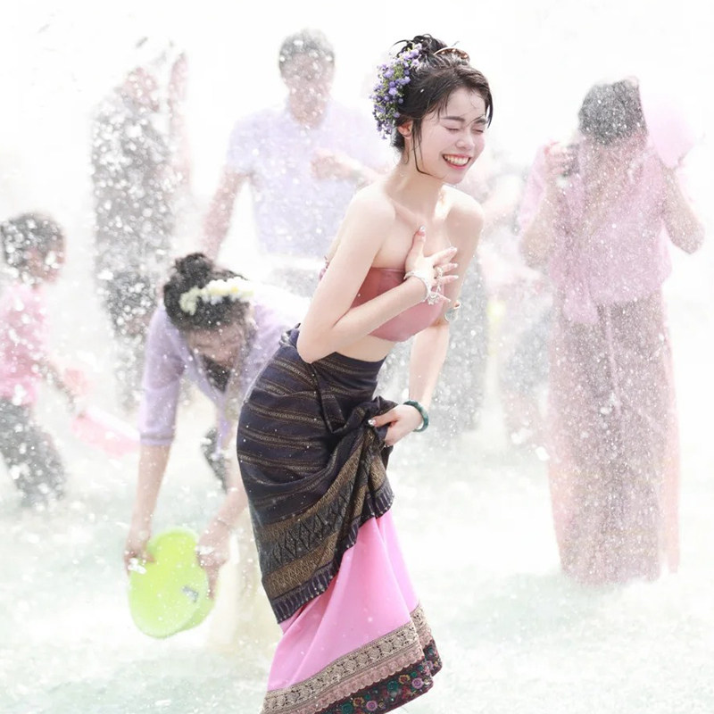 高铁往返云南旅游西双版纳4天3晚亲子情侣家庭出游星光夜市换装旅