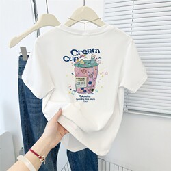 Short-Sleeved T-Shirt with a Round Neck and Slim Fit for Petite Women, Featuring a Trendy Print for Summer 2025