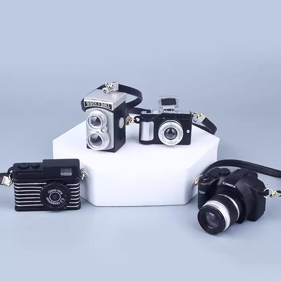 
New 20cm baby camera props mini light-emitting and sounding SLR camera model toy desktop ornaments