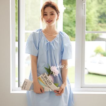 Weiyu large-size women's high-end dress 2025 summer new French lace-up V-neck short-sleeved solid color skirt