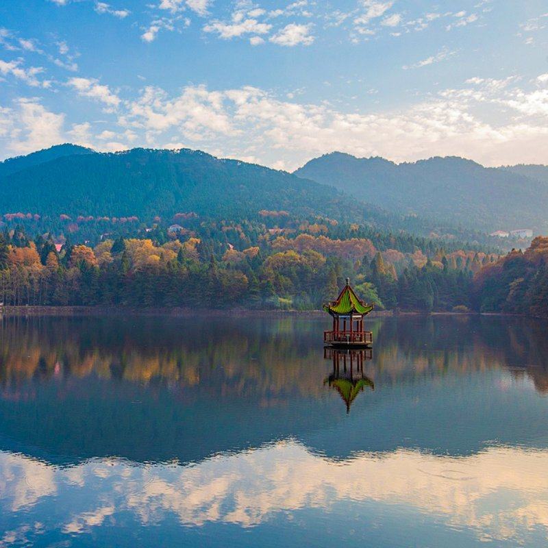 庐山2日游 2-8人小团 登顶夜宿牯岭镇 美庐 三叠泉瀑布