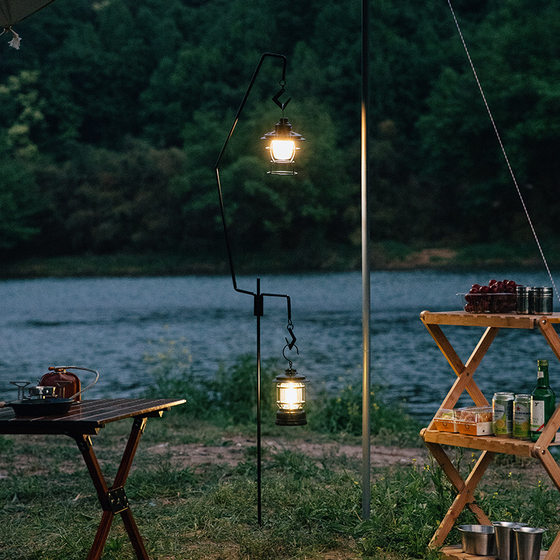 
Outdoor Wrought-in lamp holder Camping lamp holder Picnic lamp holder Purple lamp holder Shop hanging lamp holder can be plugged and detachable