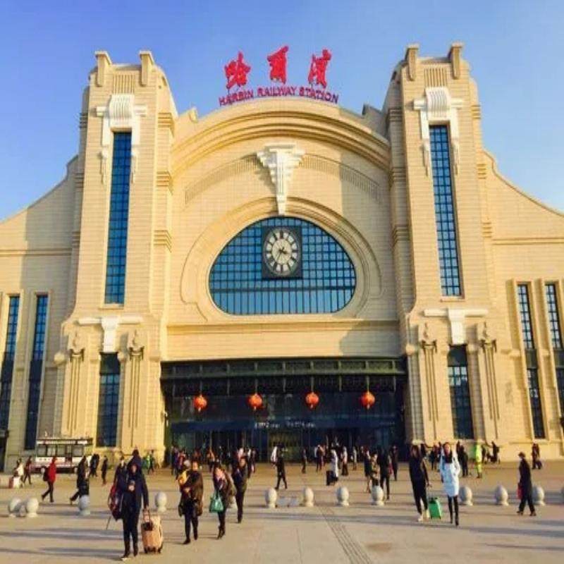 东方小巴黎-哈尔滨1日游 索菲亚教堂 铁路桥 中央大街 太阳岛江边