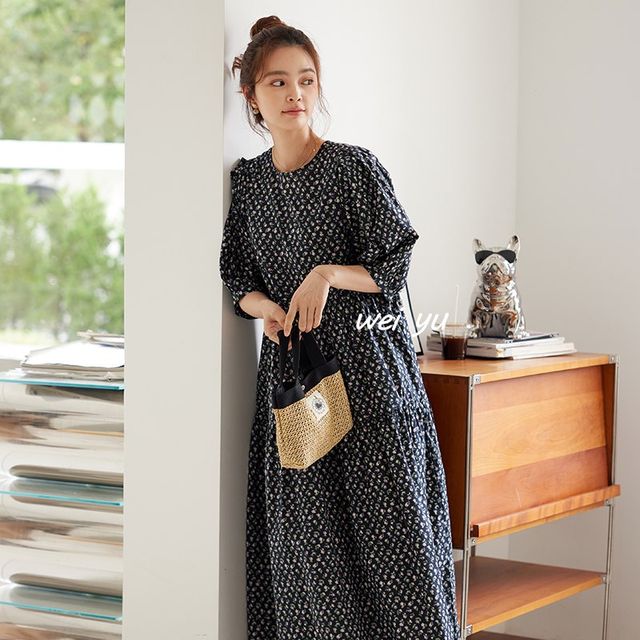 Weiyu large-size women's high-end long skirt 2025 summer new loose slim round neck half-sleeved floral dress
