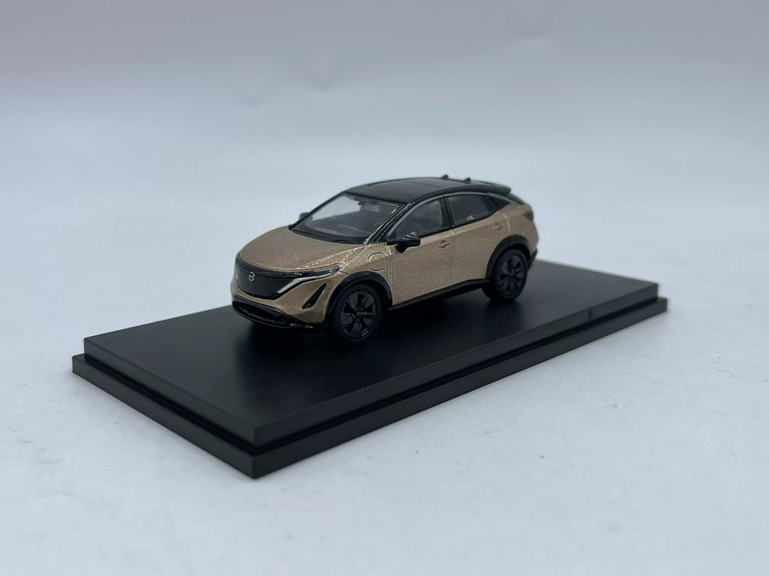 普迪1/64 东风日产Nissan Ariya 合金汽车模型，散包无彩合
