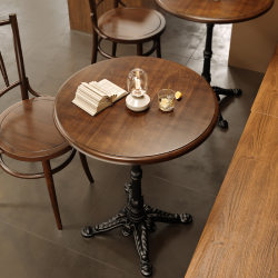Retro cafe table solid wood milk tea dessert shop commercial red oak dining table antique style bakery small round table