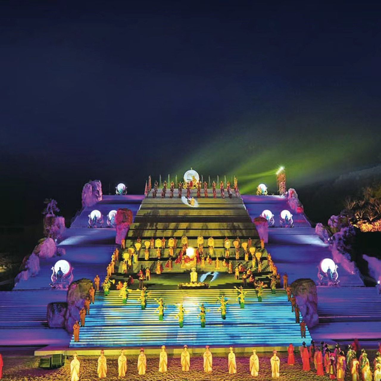 山东旅游济南泰山2天1晚跟团游 漫游济南城丨赠298封禅大典演出