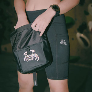 
Karma8a French brand rock climbing powder bag rock climbing magnesium powder bag men and women bouldering rock climbing magnesium powder bag