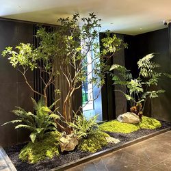 High-End Artificial Yew Tree for Window Display, Indoor Artificial Green Plant Decoration Tree, Simple Artificial Landscape