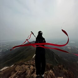 Hiking Pole with Red Ribbon, Ultra-Long Ribbon Decoration, Outdoor Climbing and Mountaineering Travel Souvenir Prop, Photo-Taking Tool
