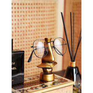 
Modern creative copper resin nose shape glasses frame holder bedroom desk fashionable personalized glasses bracket ornament