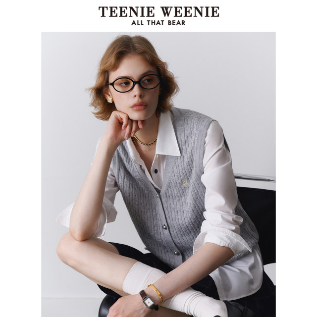 TeenieWeenie Bear Women's Spring V-neck Cable Knitted Vest Vest Outside and Inner Women
