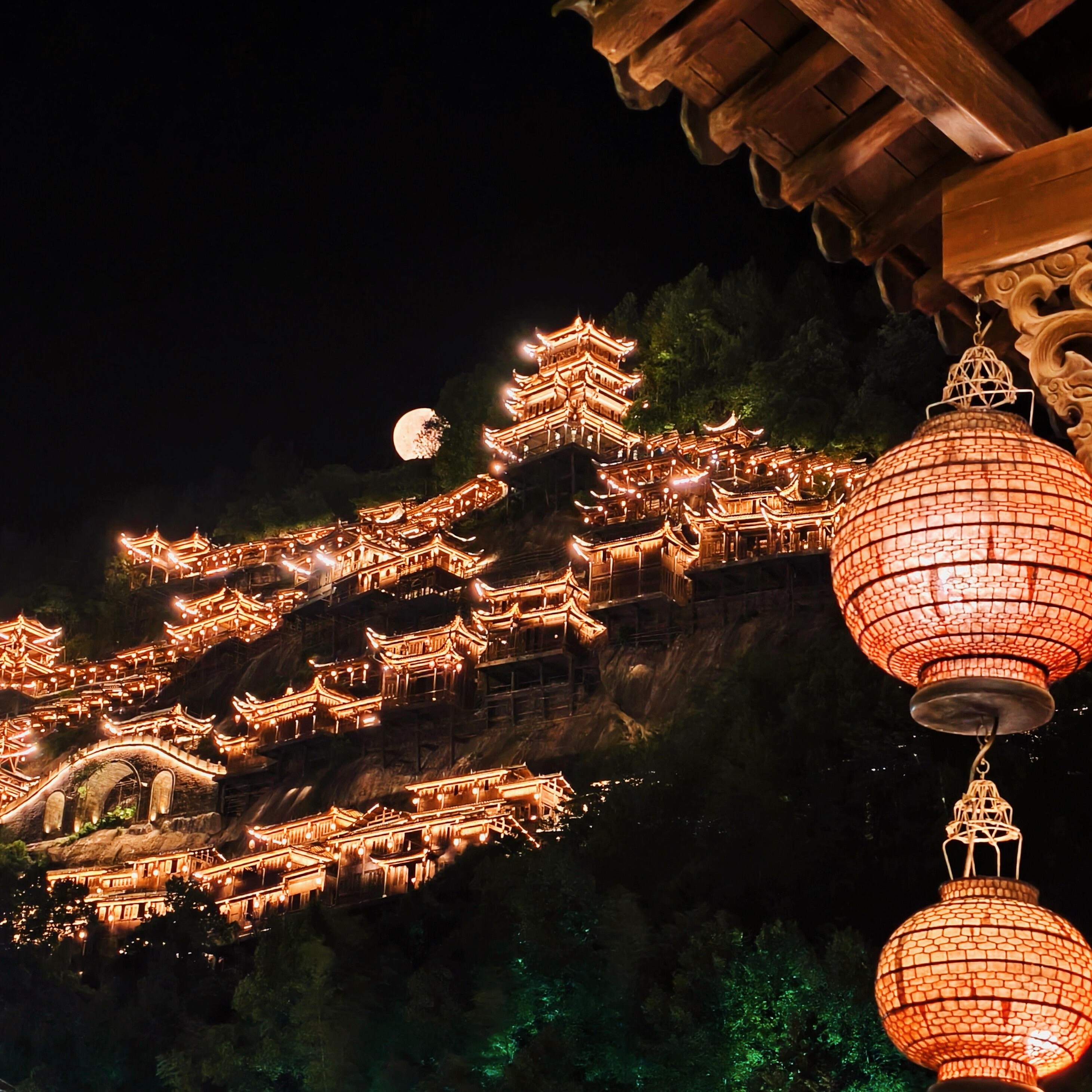 官方直营 | 2-20人团庐山+景德镇+篁岭+望仙谷4日跟团游+可拼房