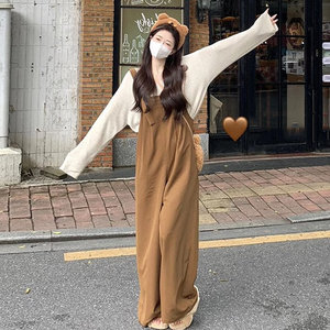 
Pregnant women's spring clothing, fashionable and casual, tall two-piece set with suspenders, wide-leg pants, loose knitted autumn and winter bottoming shirt