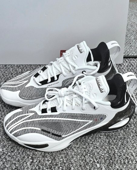 
Li Ning New and Authentic, Broken Code Clearance, Sports Shoes, Basketball Shoes, New and Authentic