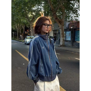 
American retro sports style denim jacket for men and women stand collar zipper three stripe jacket short washed blue baseball uniform